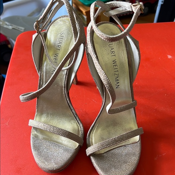 Stuart Weitzman Glittering Gold Heels - Picture 1 of 4